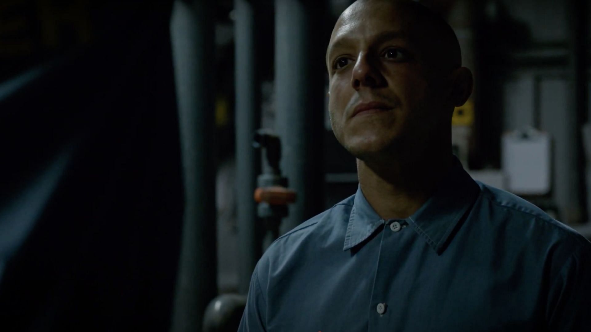 Juice extracts intel before killing Henry Lin (Image via YouTube/FX Networks)